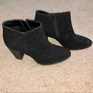 Black sparkly heels
